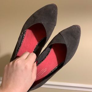 Toms flats size 7